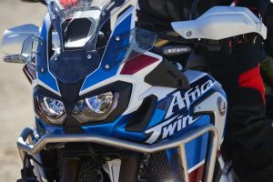 Honda CRF1000L Africa Twin adventure Sport 2018: pregi e difetti vantaggi e svantaggi