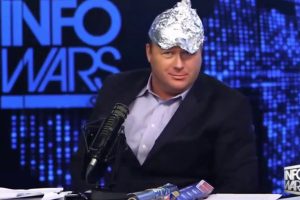 InfoWars Cos'è il Sito delle Bufale di Alex Jones