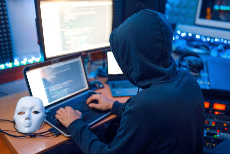 esperto in sicurezza informatica, laurea in ciber security