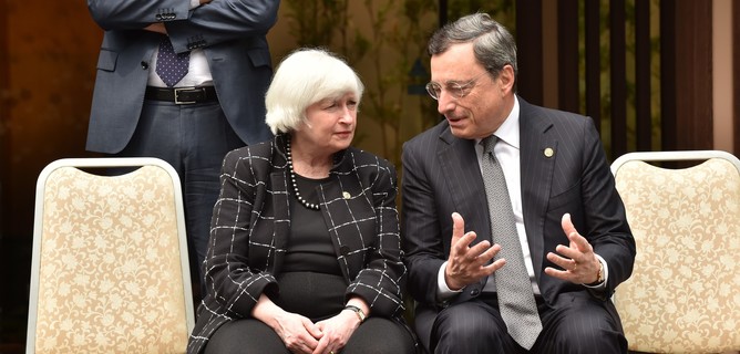 Sanzioni: Come l'Occidente ha Sconfitto Finanziariamente la Russia
