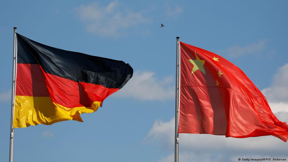 La Germania sta tradendo l'Europa con la Cina: la lezione con la Russia non gli è servita