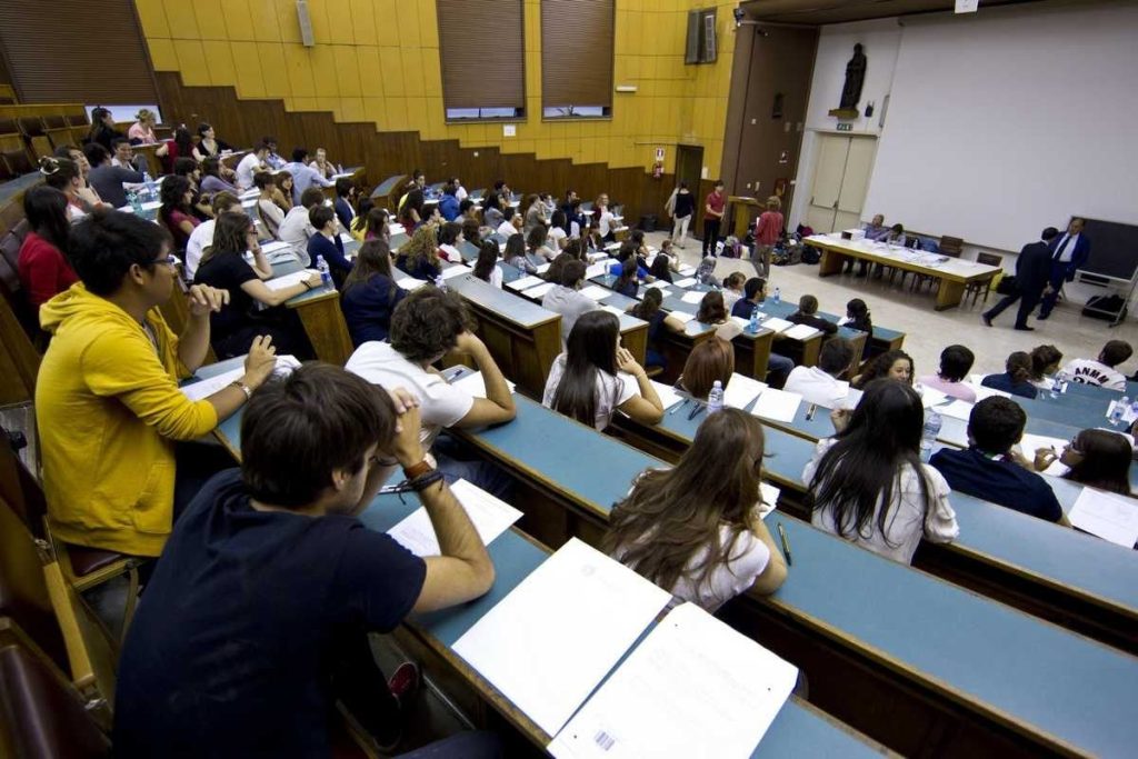 ISEE universitario 2023, cos'è, documenti richiesti, come averlo e scadenza