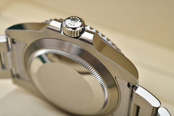 Orologi di Lusso Omega vs Rolex: Quale il Migliore Investimento
