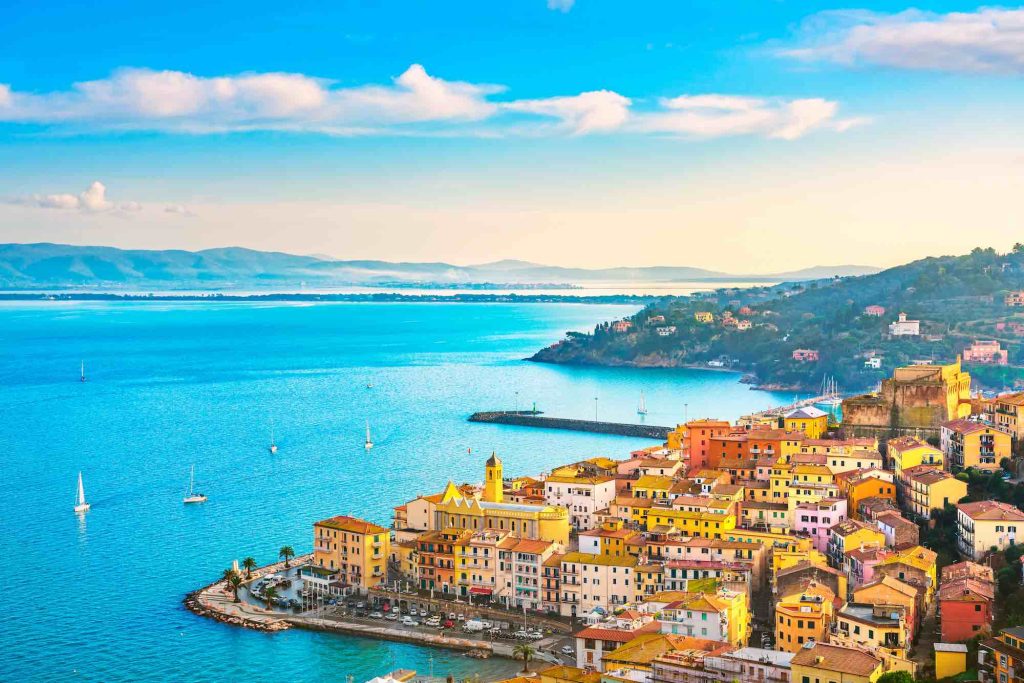 buy house and living in italy
